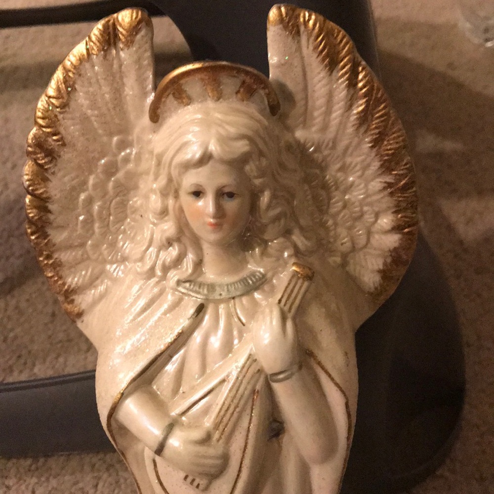 Angel - Picture 2 of 2